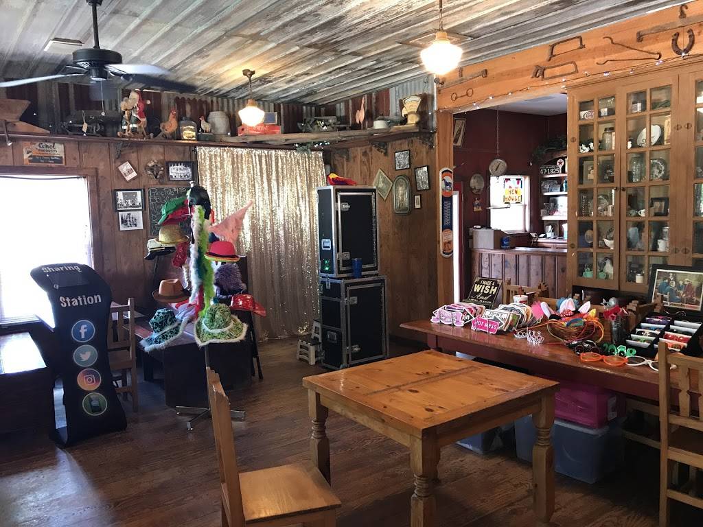 Hen House Cafe | restaurant | 613 W Broadway St #2407, Okemah, OK 74859, USA | 9186232501 OR +1 918-623-2501