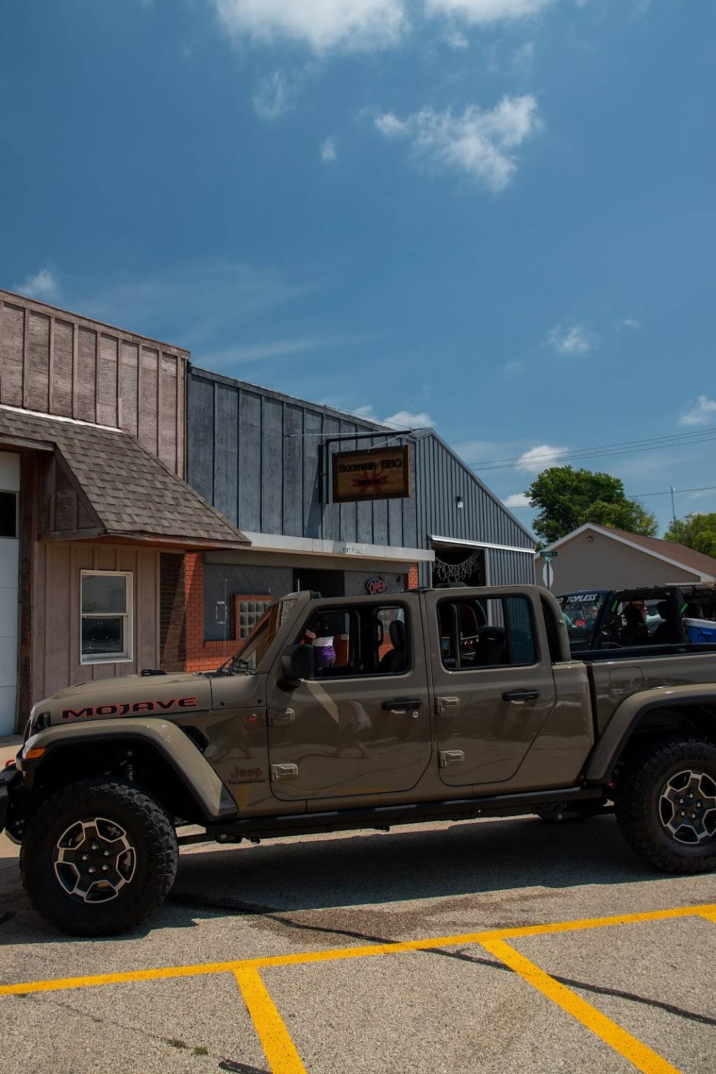 Boommin bbq | restaurant | 123 E 1st Ave, Deer Creek, IL 61733, USA | 3094476799 OR +1 309-447-6799