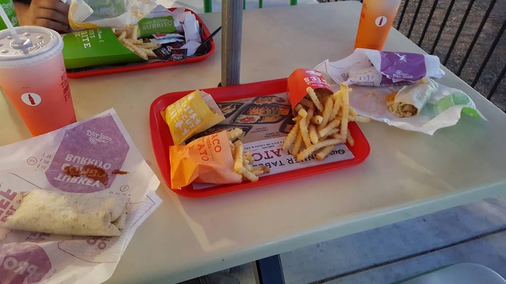 Del Taco | meal takeaway | 1885 Emilio Lopez Rd, Los Lunas, NM 87031, USA | 5058654768 OR +1 505-865-4768