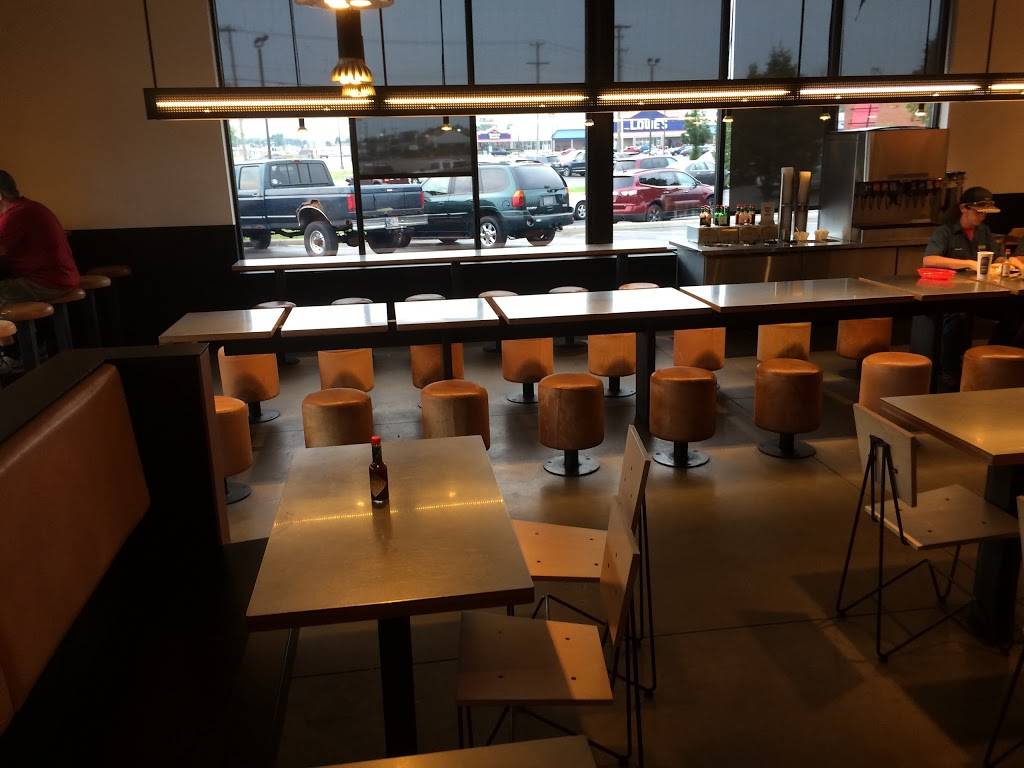 Chipotle Mexican Grill | restaurant | 3292 Elida Rd Ste 100, Lima, OH 45805, USA | 4192213825 OR +1 419-221-3825