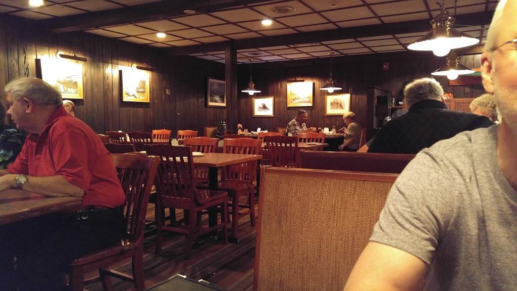 Village Restaurant | restaurant | 55 Main St, Essex, MA 01929, USA | 9787686400 OR +1 978-768-6400