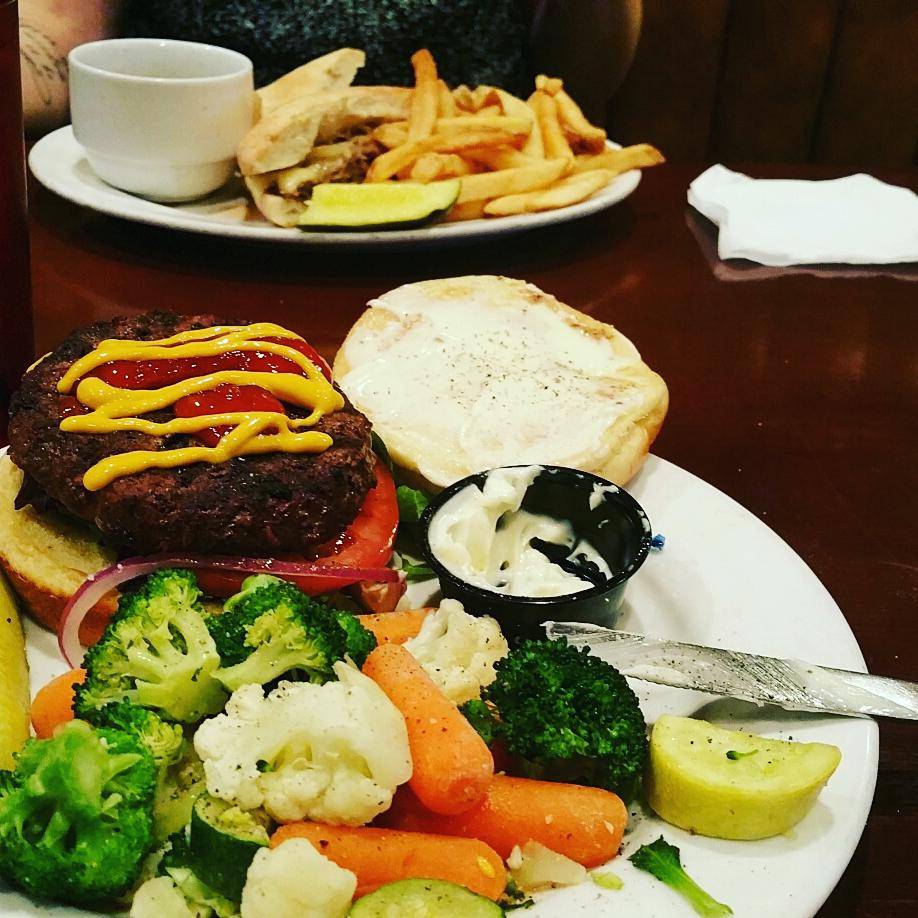 Cobblestone Road Tavern | restaurant | 216 Main St, West Chicago, IL 60185, USA | 6302311282 OR +1 630-231-1282