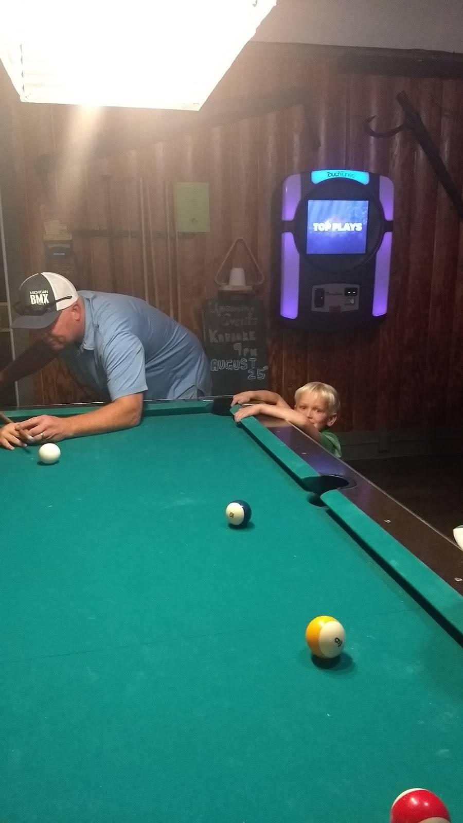 Boondocks Bar & Grill | restaurant | 8770 S Lakeshore Rd, Harbor Beach, MI 48441, USA | 9898643200 OR +1 989-864-3200