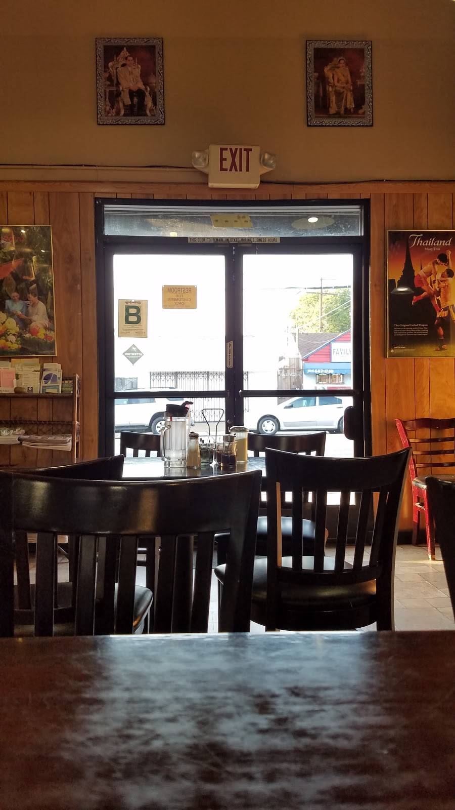 Prael | restaurant | 4620 Melrose Ave, Los Angeles, CA 90029, USA | 3236637122 OR +1 323-663-7122