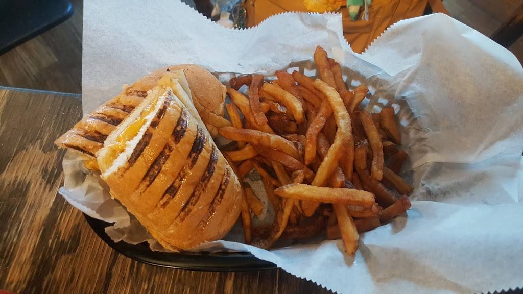 Po Boy Jim Bar and Grill | restaurant | 709 H St NE, Washington, DC 20002, USA | 2026217071 OR +1 202-621-7071