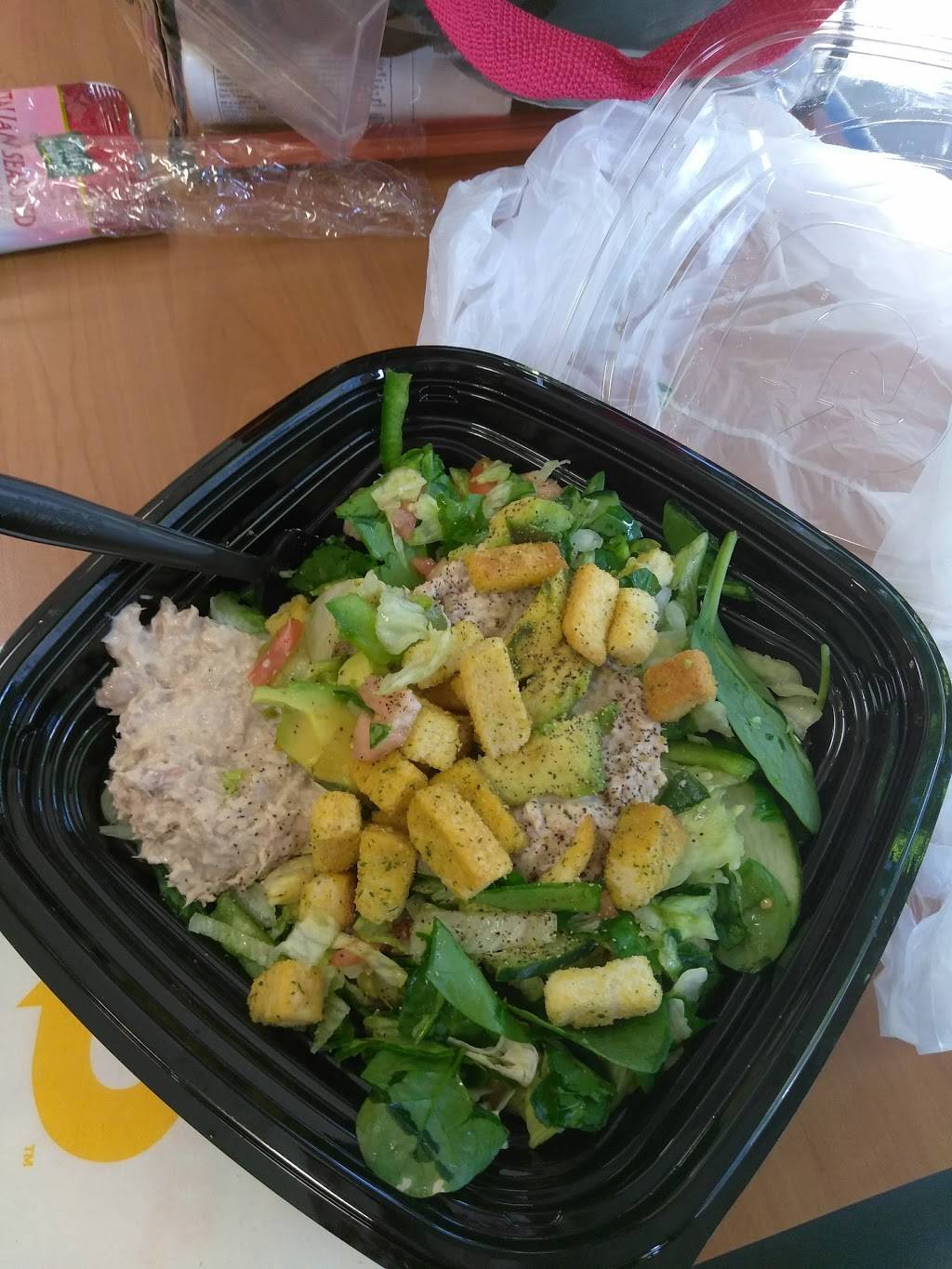 Subway | restaurant | 1231 J St, Sacramento, CA 95814, USA | 9168224644 OR +1 916-822-4644