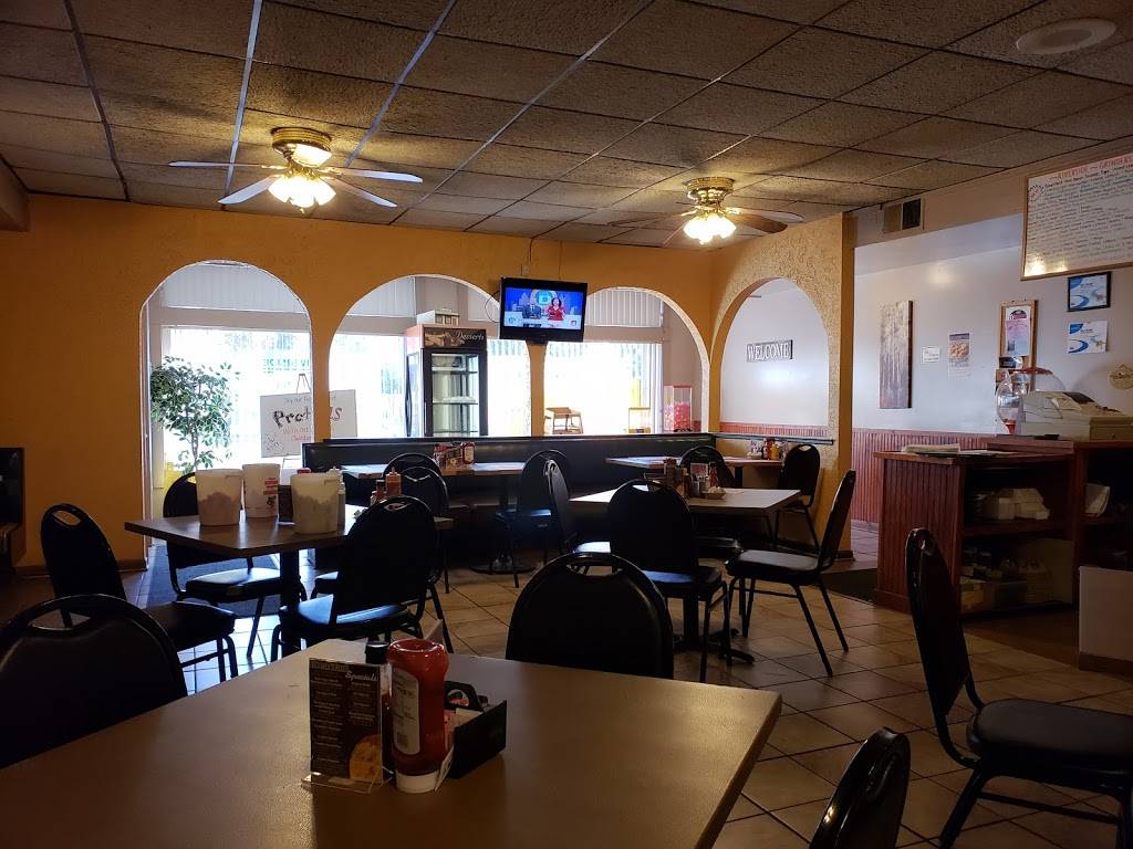 Riverside Family Dining | restaurant | 27 Howard St, Croswell, MI 48422, USA | 8106794771 OR +1 810-679-4771