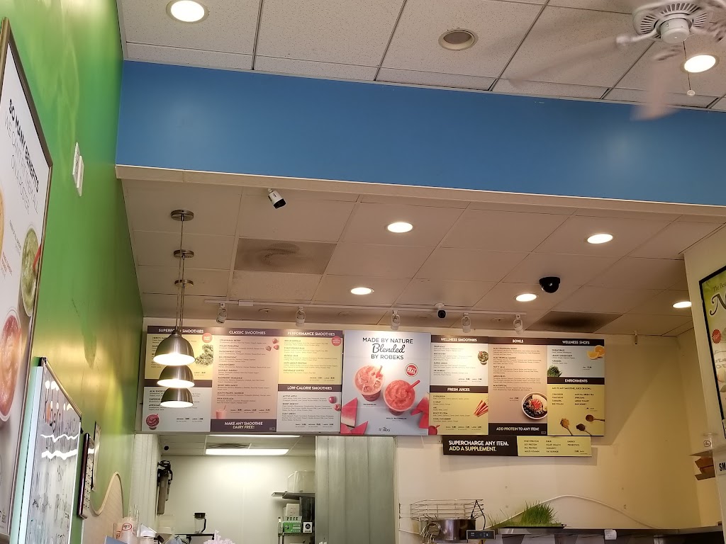 Robeks Fresh Juices & Smoothies | restaurant | 374 E H St, Chula Vista, CA 91910, USA | 6194224872 OR +1 619-422-4872