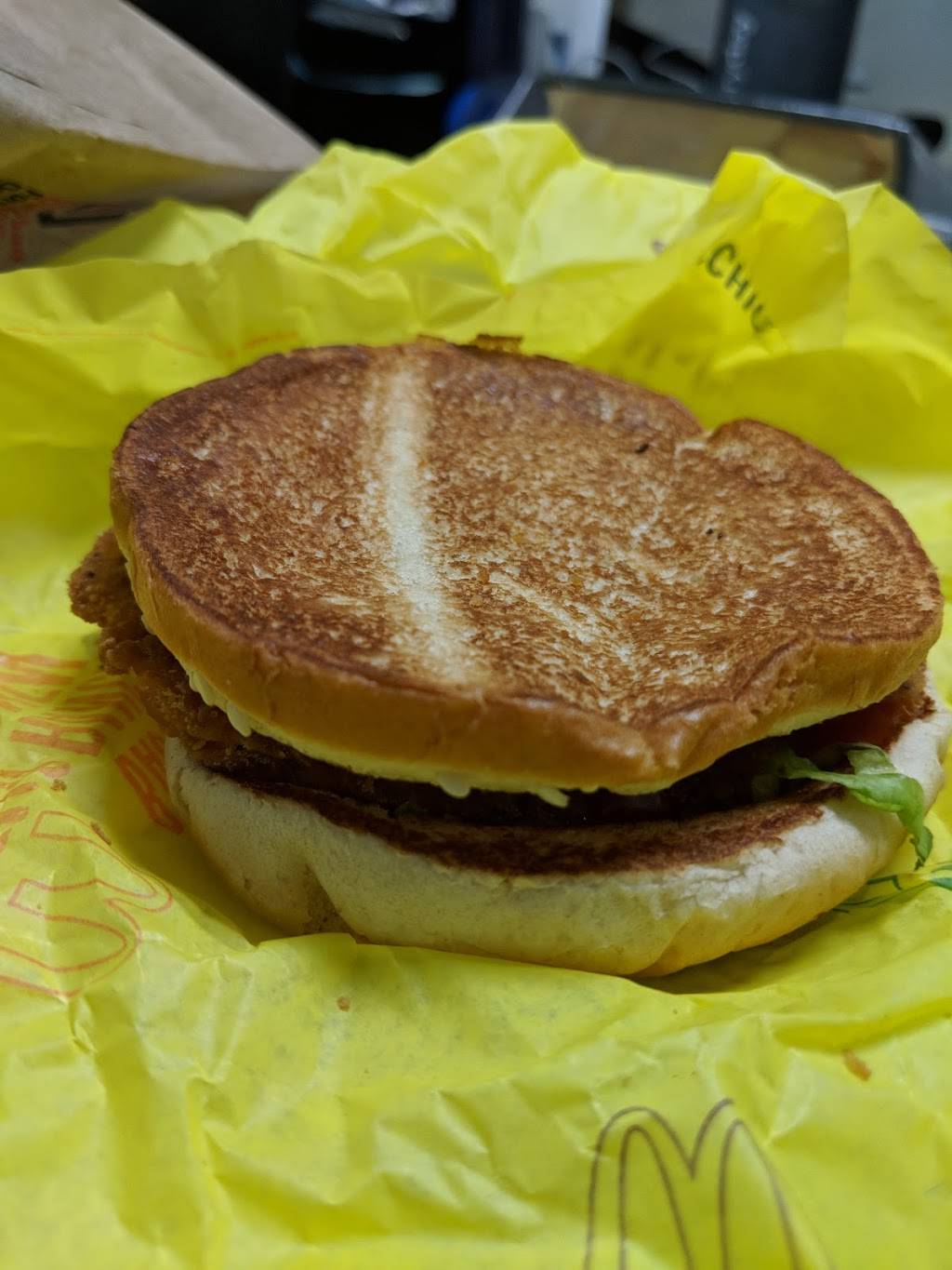 McDonalds | restaurant | Pier 12, 105th St, Fleet, VA 23511, USA | 7574230902 OR +1 757-423-0902