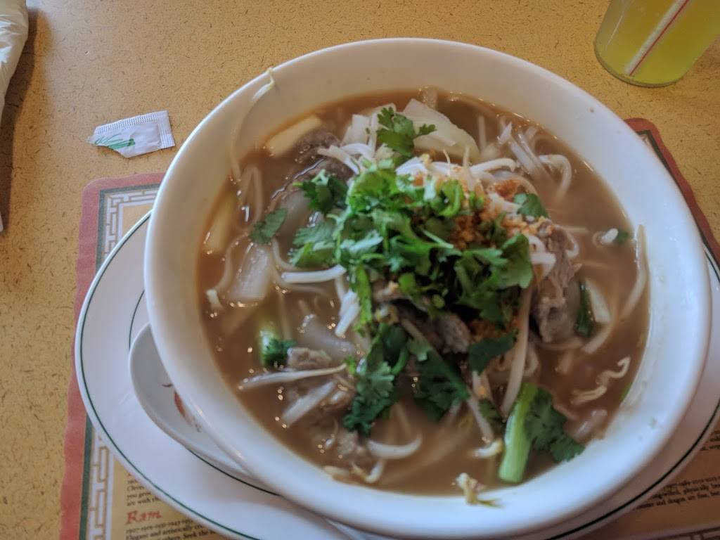 Thai Delight | restaurant | 20840 Hall Rd, Clinton Twp, MI 48038, USA | 5864692222 OR +1 586-469-2222