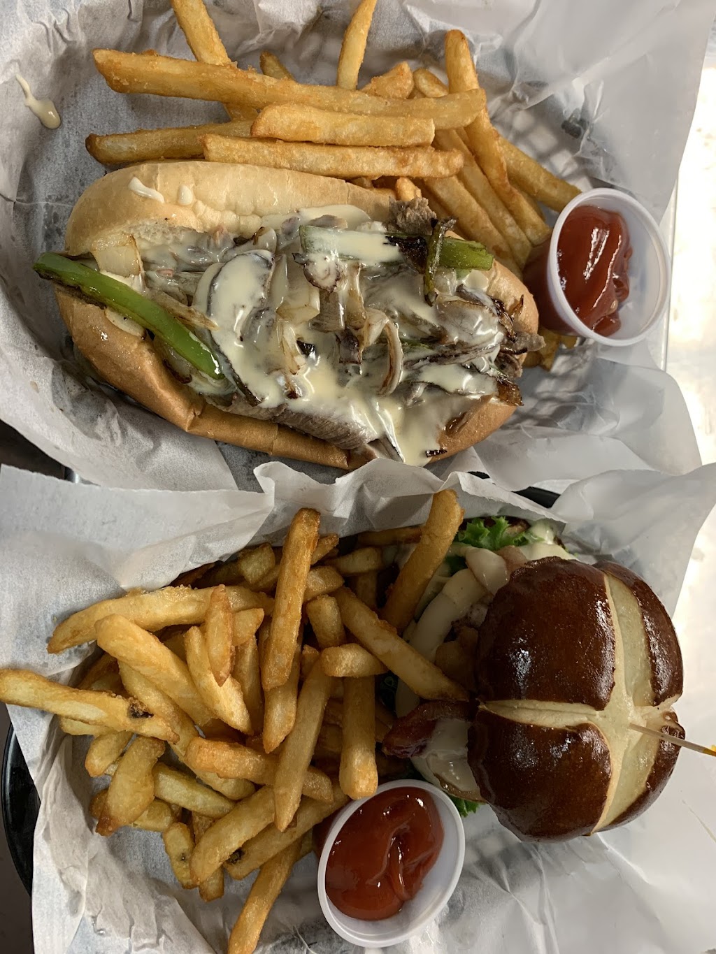 Flint Hills Saloon & Eatery | restaurant | 410 W Main St, Council Grove, KS 66846, USA | 6207676242 OR +1 620-767-6242