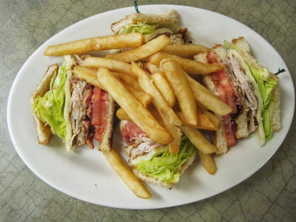 Danbury Deli & Market | restaurant | 216 White St, Danbury, CT 06810, USA | 2037312767 OR +1 203-731-2767