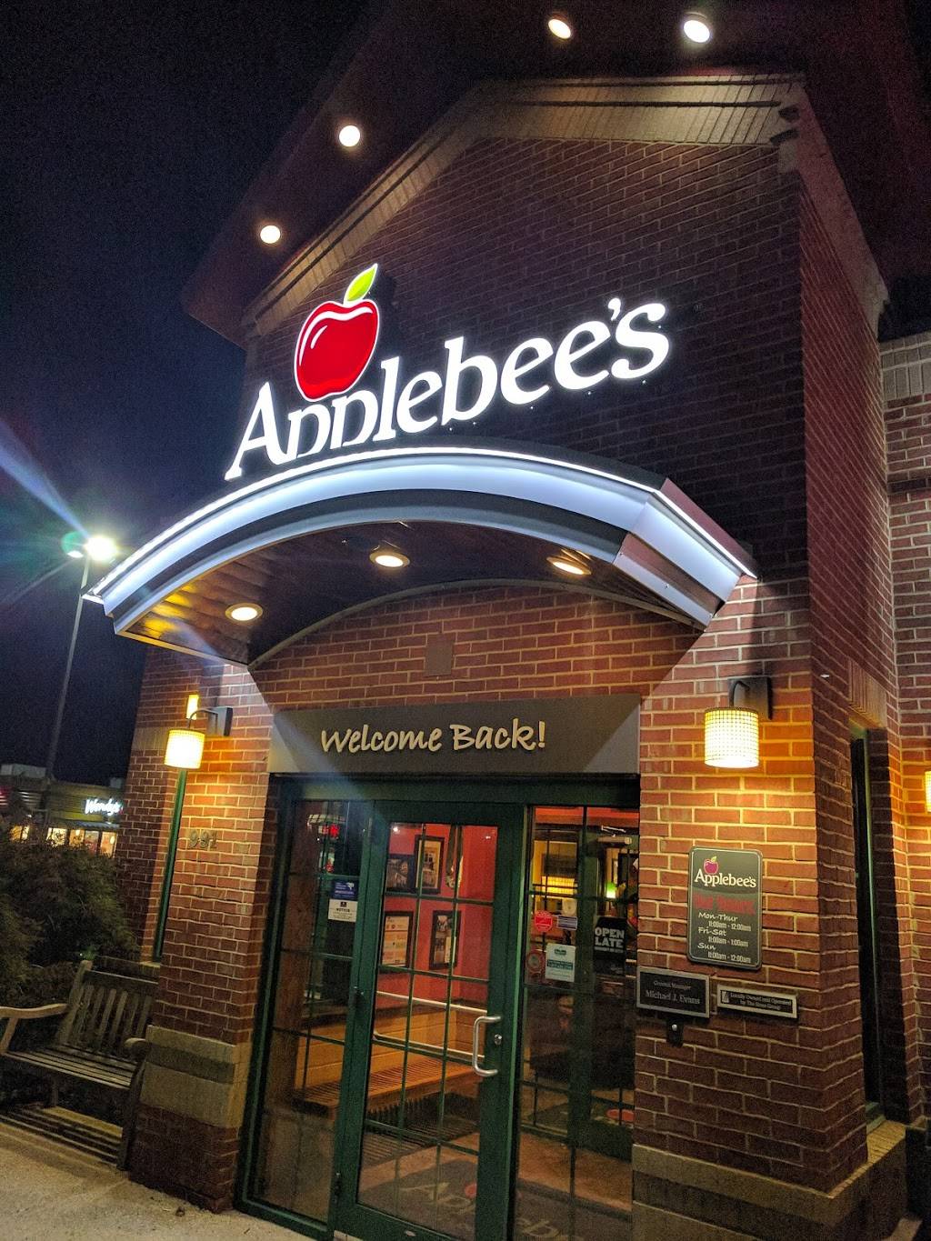 Applebees Grill + Bar | restaurant | 991 Beards Hill Rd, Aberdeen, MD 21001, USA | 4102737846 OR +1 410-273-7846