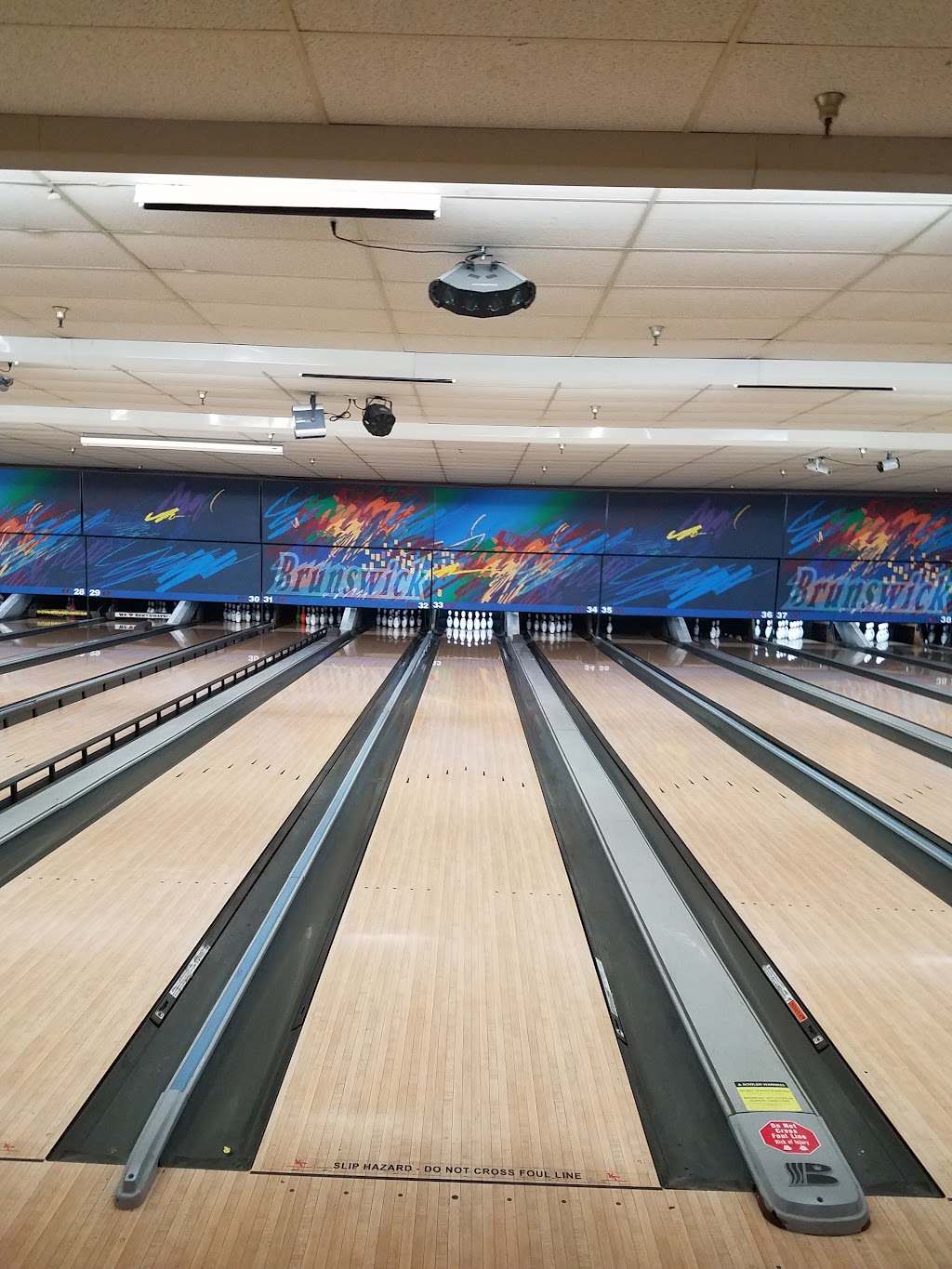 Bowlero Rancho Cucamonga | restaurant | 7930 Haven Ave, Rancho Cucamonga, CA 91730, USA | 9099459392 OR +1 909-945-9392