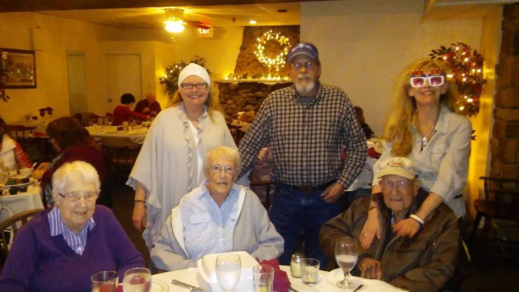 Mahles Restaurant and Lounge | restaurant | 24945 Detroit Rd, Westlake, OH 44145, USA | 4408996602 OR +1 440-899-6602