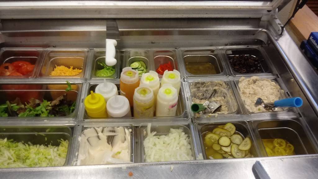 Lennys Grill & Subs | meal takeaway | 3799 E Shelby Dr, Memphis, TN 38118, USA | 9012498540 OR +1 901-249-8540