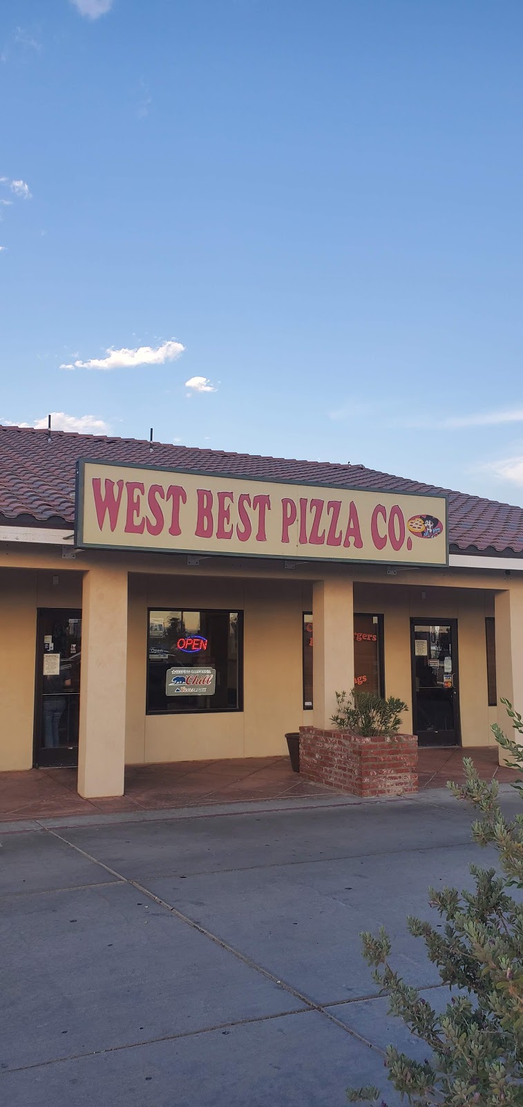 West Best Pizza Company | restaurant | 8209 California City Blvd, California City, CA 93505, USA | 7603732224 OR +1 760-373-2224