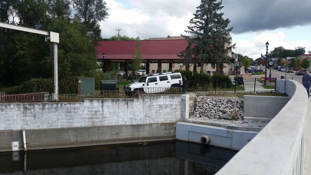 Faro Italian Pizza | restaurant | 117 W Main St, Middleville, MI 49333, USA | 2697957911 OR +1 269-795-7911