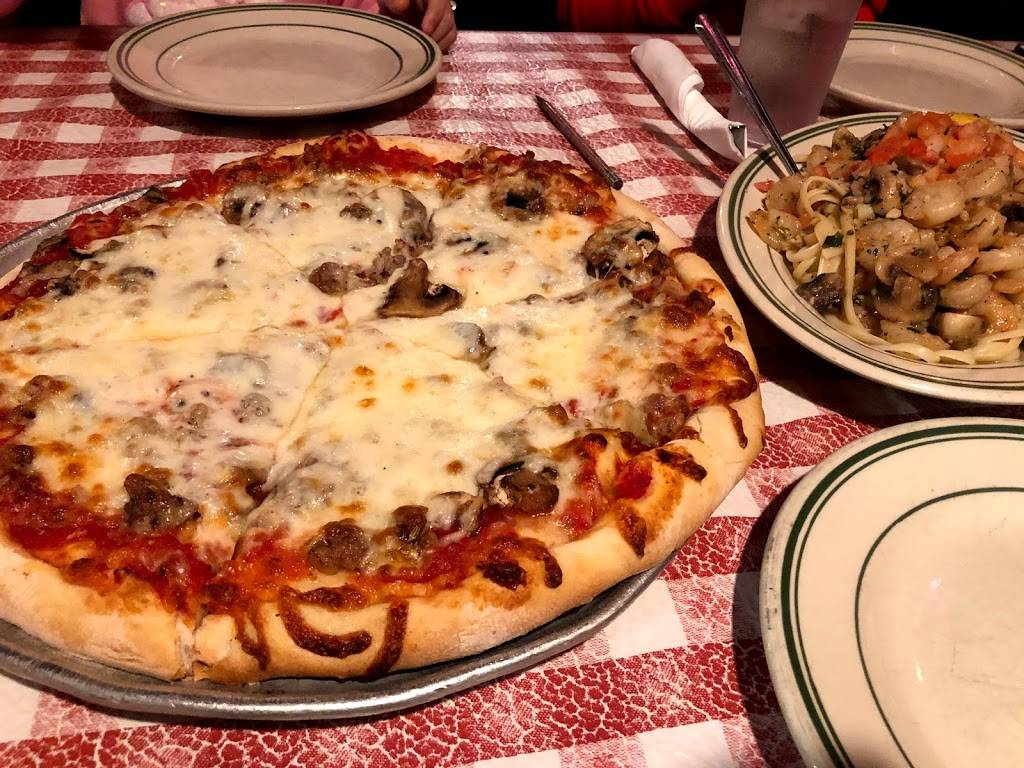 Filippis Pizza Grotto Little Italy | restaurant | 1747 India St, San Diego, CA 92101, USA | 6192325094 OR +1 619-232-5094