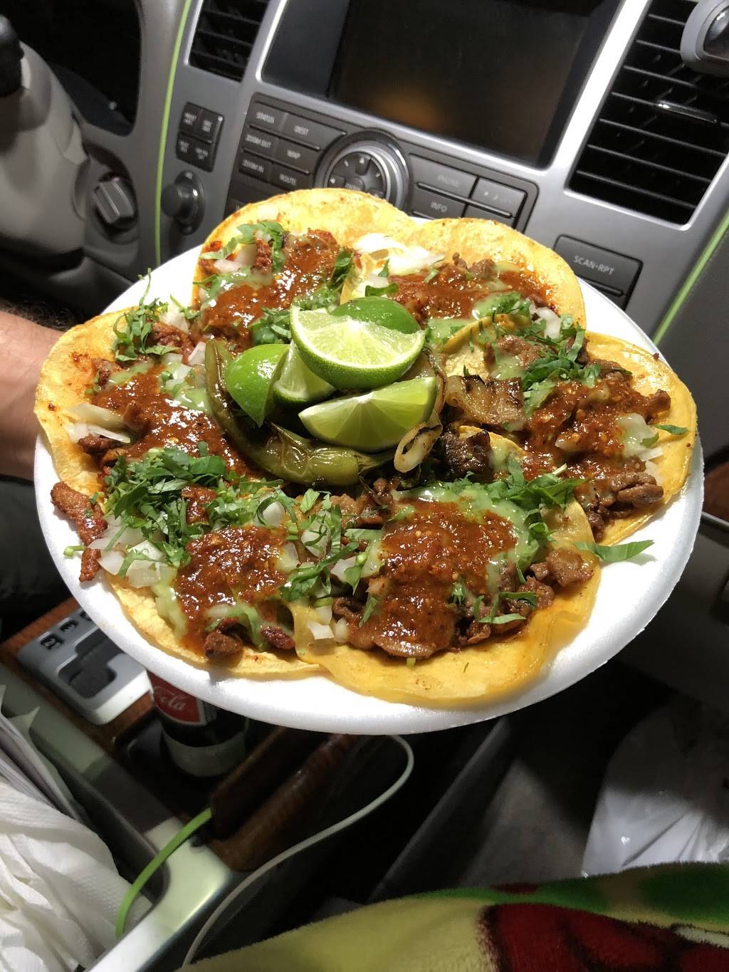 Tacos el pollo y el pollito | restaurant | 5270 Monterey Rd, San Jose, CA 95111, USA | 4085092940 OR +1 408-509-2940