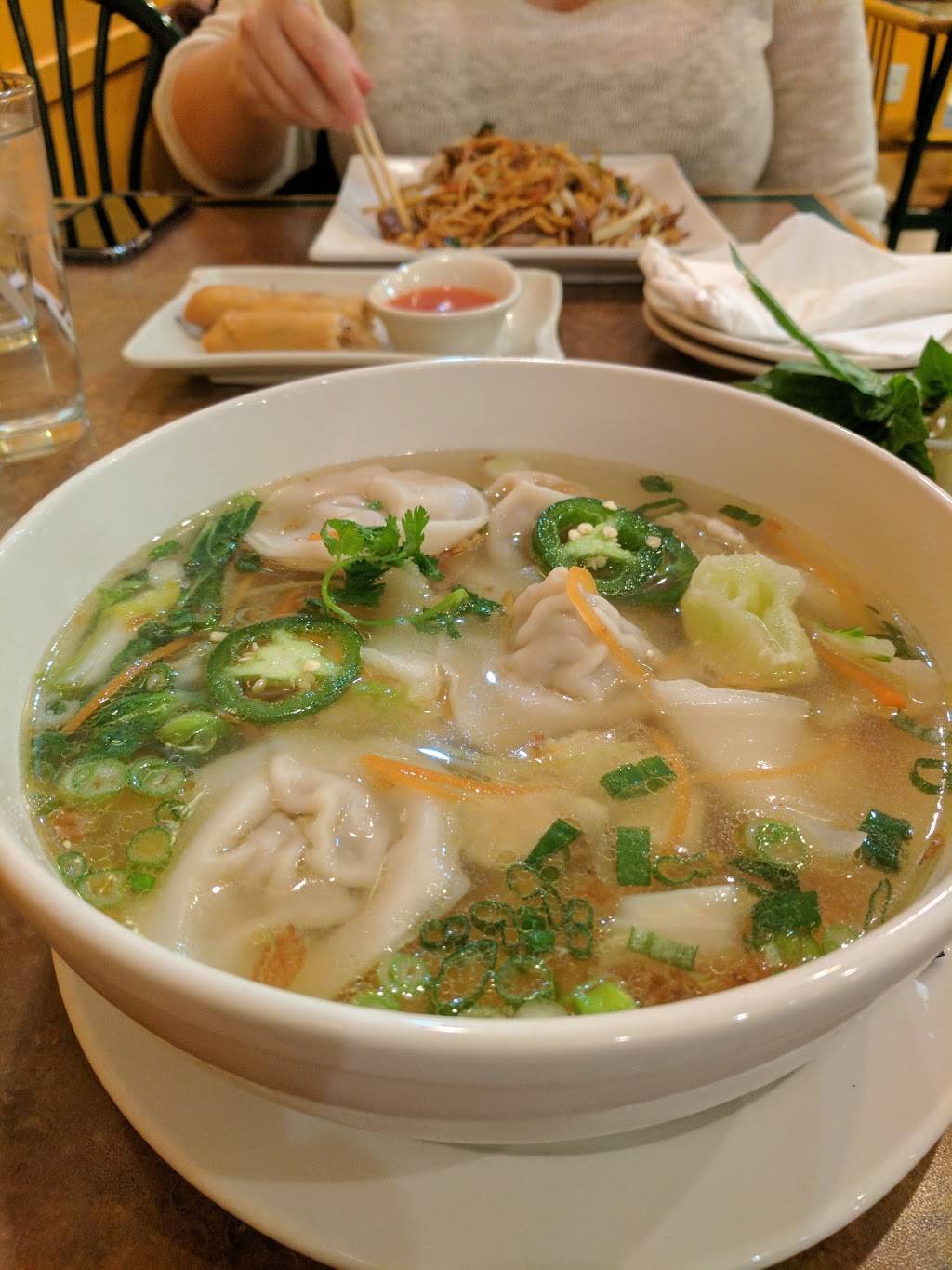 Rolling Wok Cafe | restaurant | 1534 E Grand Ave E, Des Moines, IA 50316, USA | 5152663787 OR +1 515-266-3787