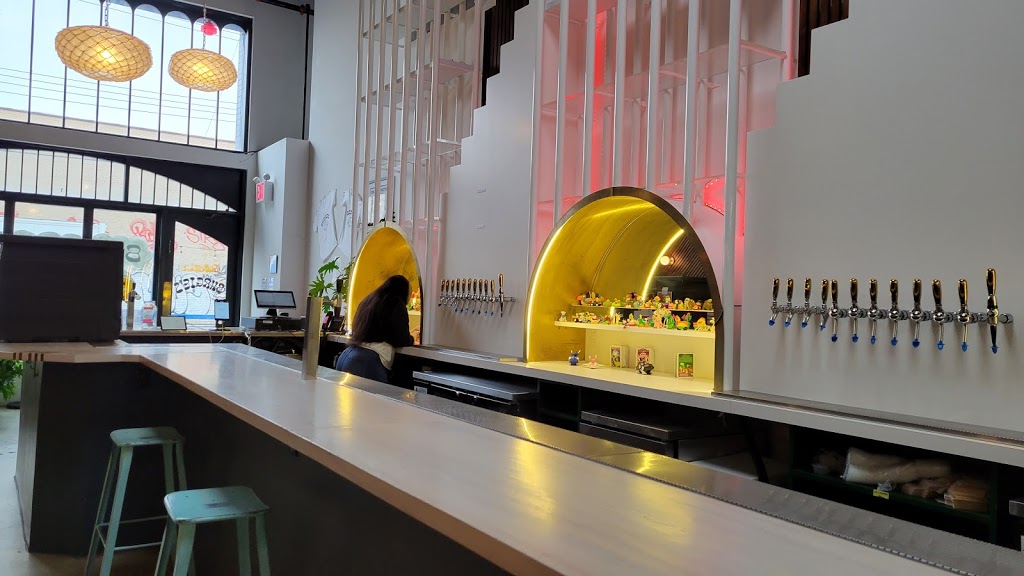 Burgie’s | restaurant | 198 Randolph St, Brooklyn, NY 11237, USA | 7183935898 OR +1 718-393-5898