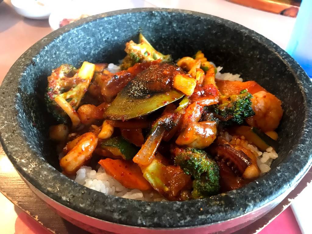 Korean Barbecue | restaurant | 624 S Gilbert St, Iowa City, IA 52240, USA | 3193517000 OR +1 319-351-7000