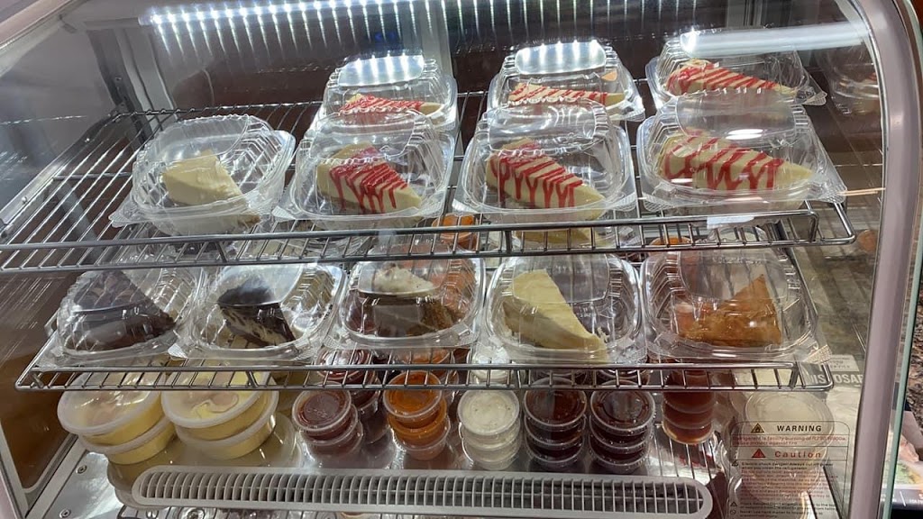 Mikes Fish & Chicken | restaurant | 7269 Turfway Rd, Florence, KY 41042, USA | 8598171351 OR +1 859-817-1351