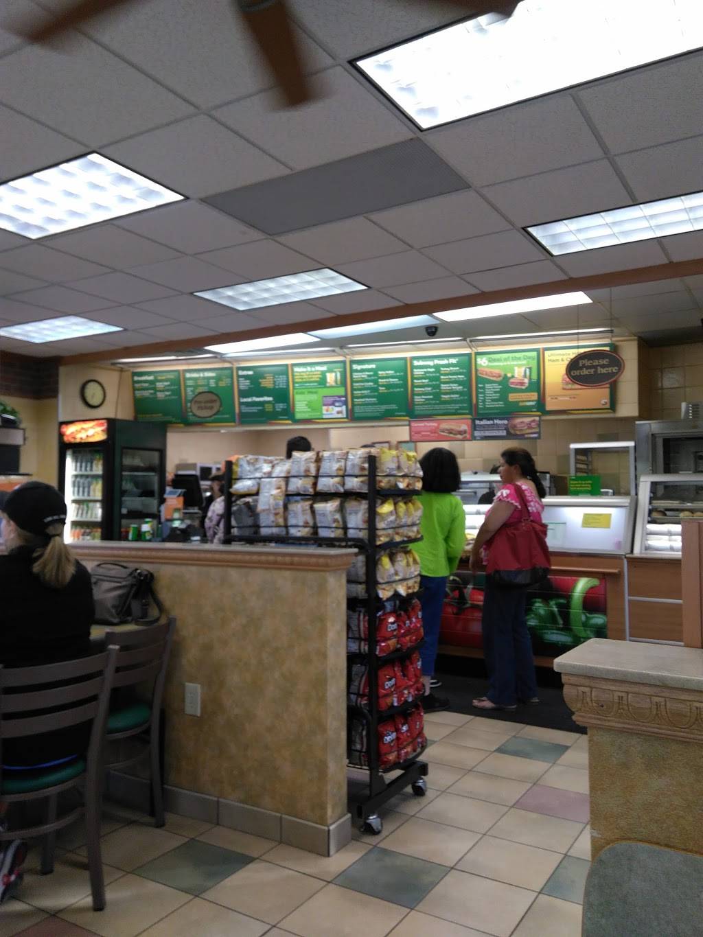 Subway | restaurant | 3810 Mormon Coulee Rd, La Crosse, WI 54601, USA | 6087877676 OR +1 608-787-7676
