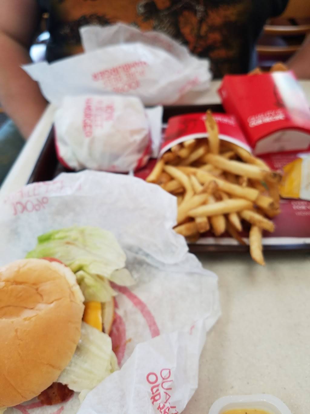 Wendys | restaurant | 2325 Jackson Ave, Point Pleasant, WV 25550, USA | 3046759950 OR +1 304-675-9950