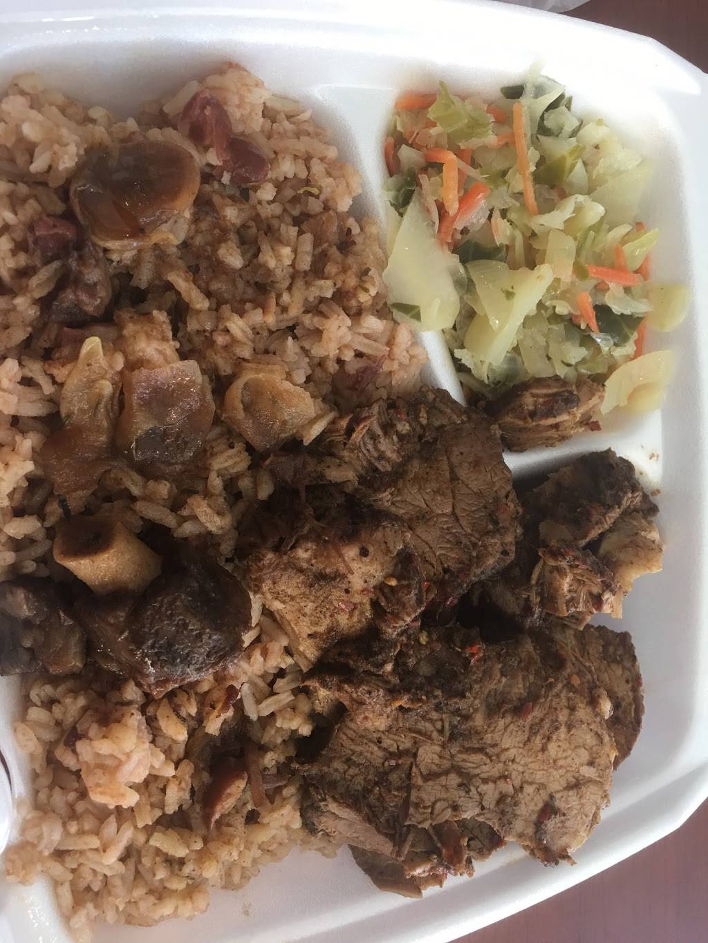Cherrys Caribbean Palace - Jamaican and Soul Food | restaurant | 415 Main St, Freemansburg, PA 18017, USA | 6104194456 OR +1 610-419-4456