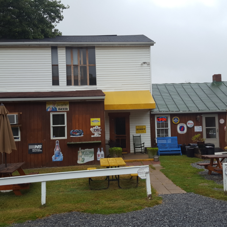 Railside Market | restaurant | 2871 Summit Point Rd, Summit Point, WV 25446, USA | 3047240012 OR +1 304-724-0012