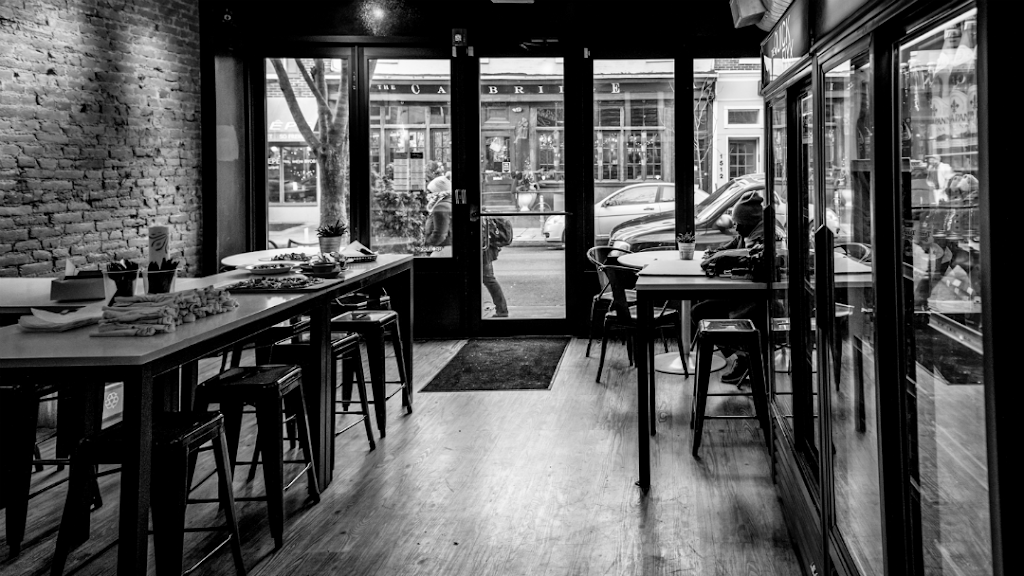 The Quick Fixx | restaurant | 1511 South St, Philadelphia, PA 19146, USA | 2672731066 OR +1 267-273-1066