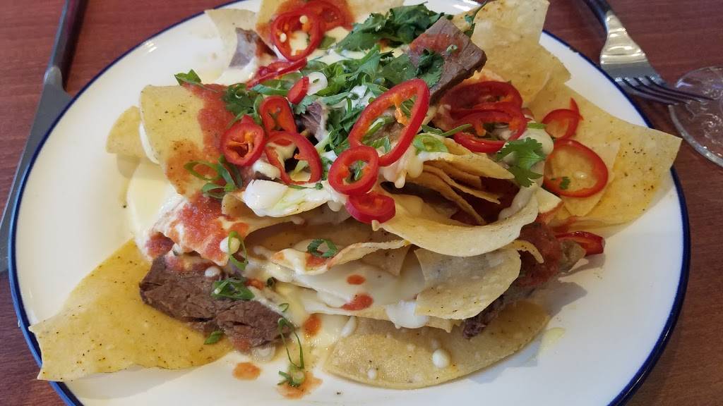 The Brooklyn Restaurant and Bar | restaurant | 8700 Edinbrook Crossing, Brooklyn Park, MN 55443, USA | 7633158535 OR +1 763-315-8535