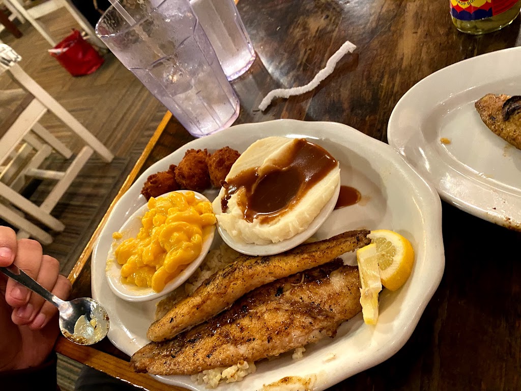 PoFolks | restaurant | 6895 N 9th Ave, Pensacola, FL 32504, USA | 8509128121 OR +1 850-912-8121