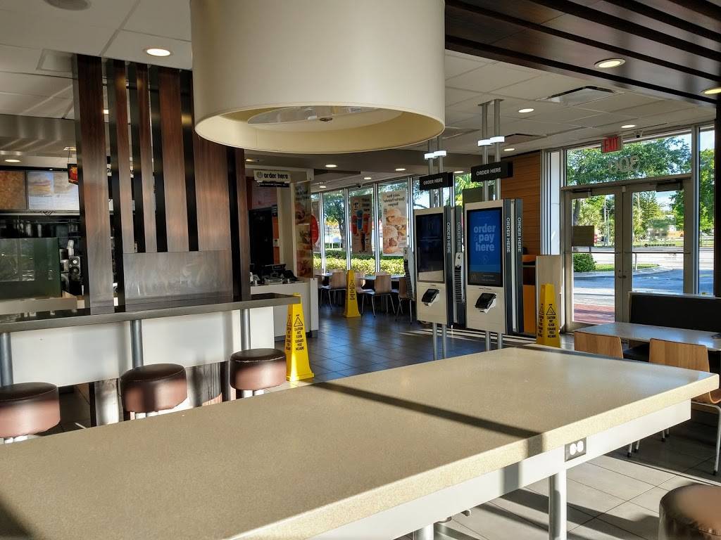 McDonalds | cafe | 300 E Sunrise Blvd, Fort Lauderdale, FL 33304, USA | 9547635543 OR +1 954-763-5543