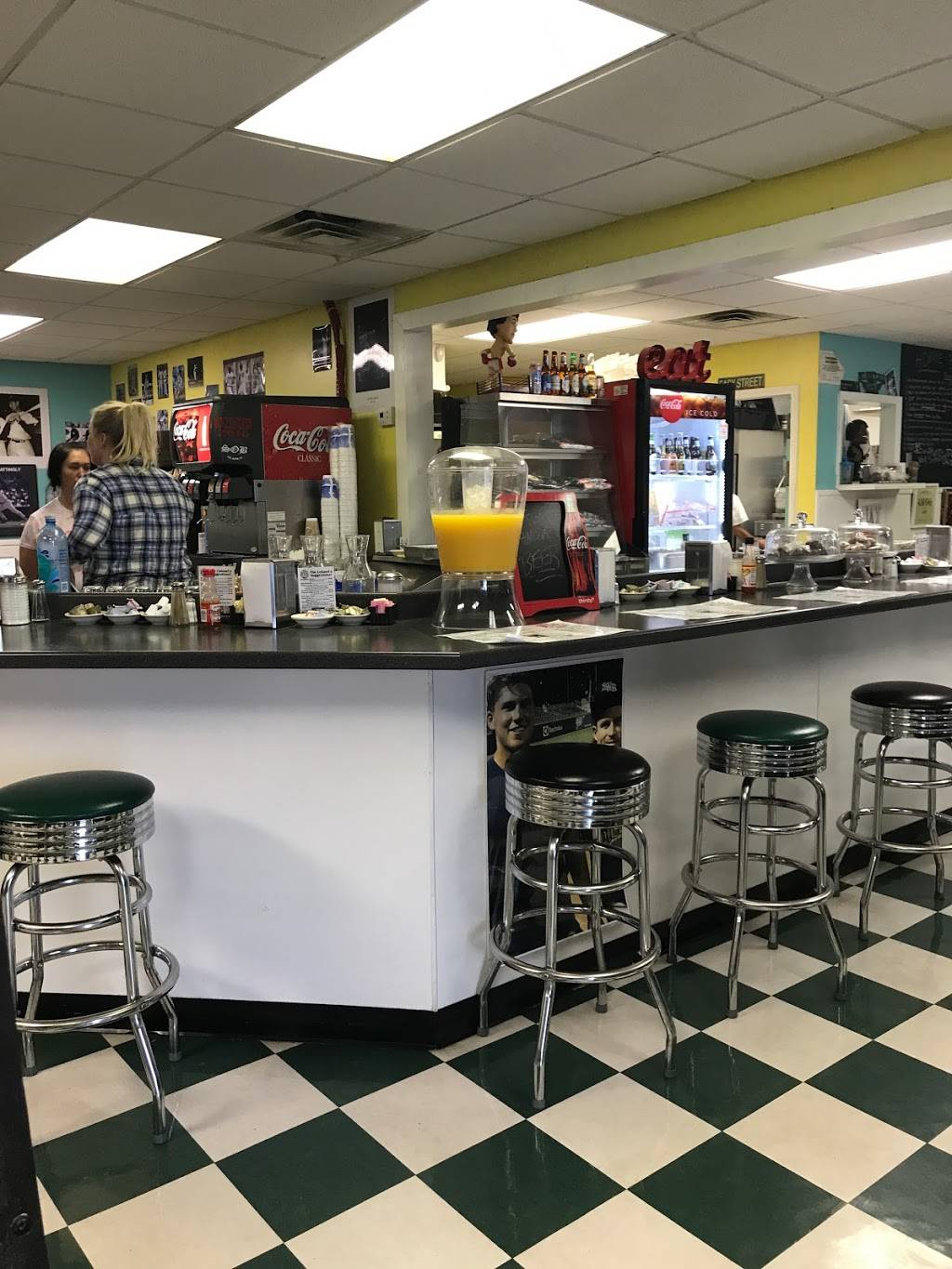 Danos Diner | restaurant | 1487 Mayport Rd, Atlantic Beach, FL 32233, USA | 9042470100 OR +1 904-247-0100