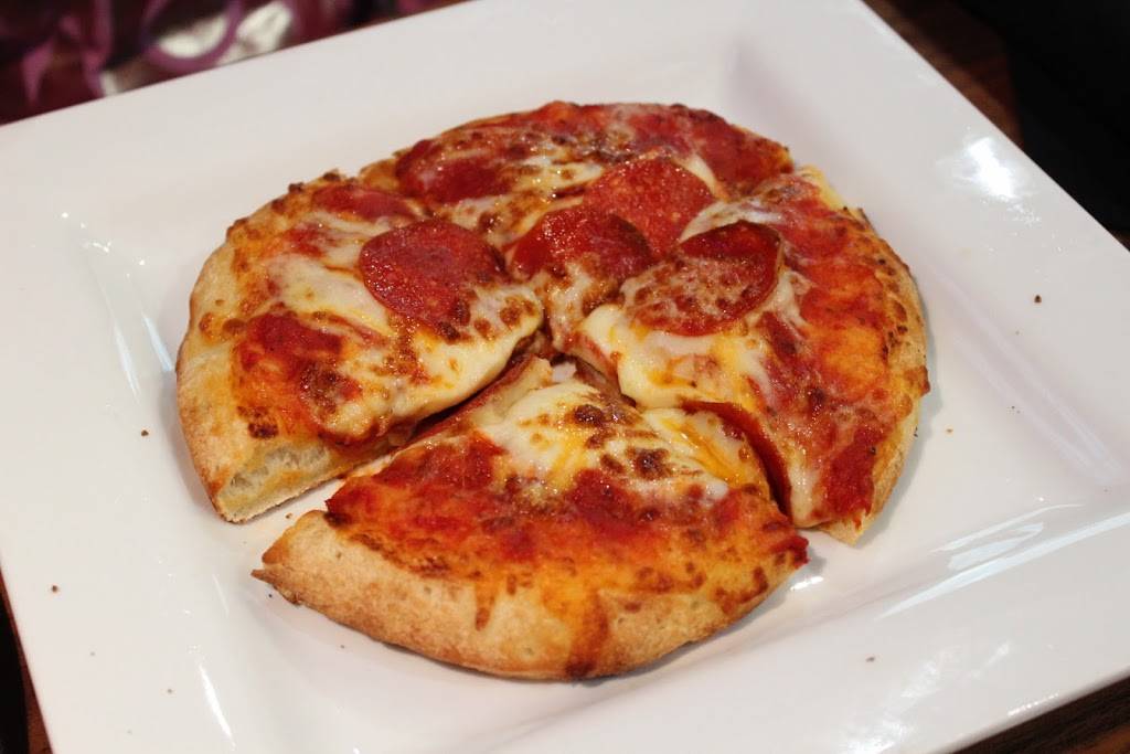 Hy-Vee Market Grille | restaurant | 9400 E State Rte 350, Raytown, MO 64133, USA | 8163589940 OR +1 816-358-9940