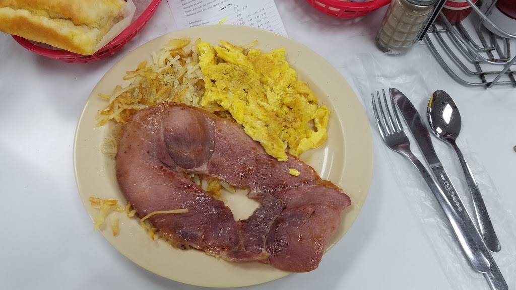 Strawberry Hill Cafe and Ice Cream Parlor | restaurant | 3092 SC-11, Chesnee, SC 29323, USA | 8644614000 OR +1 864-461-4000