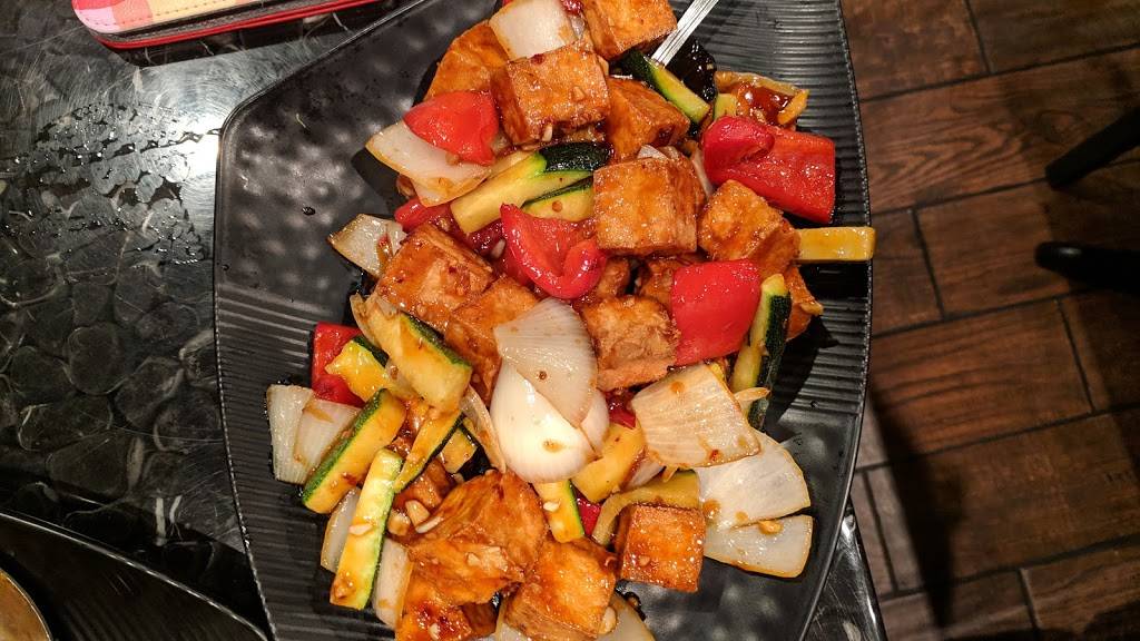 Pineapple Village | restaurant | 769 1st St, Gilroy, CA 95020, USA | 4088422888 OR +1 408-842-2888