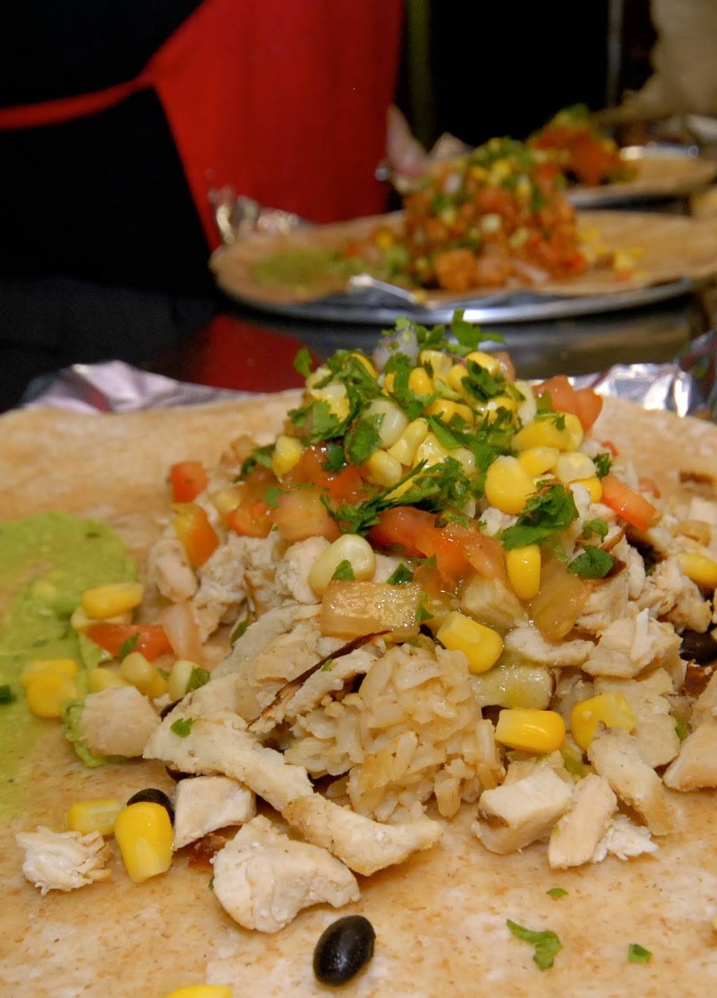 Quesada Burritos & Tacos | restaurant | 3343 Boulevard des Sources, Dollard-des-Ormeaux, QC H9B 1Z8, Canada | 5145424545 OR +1 514-542-4545