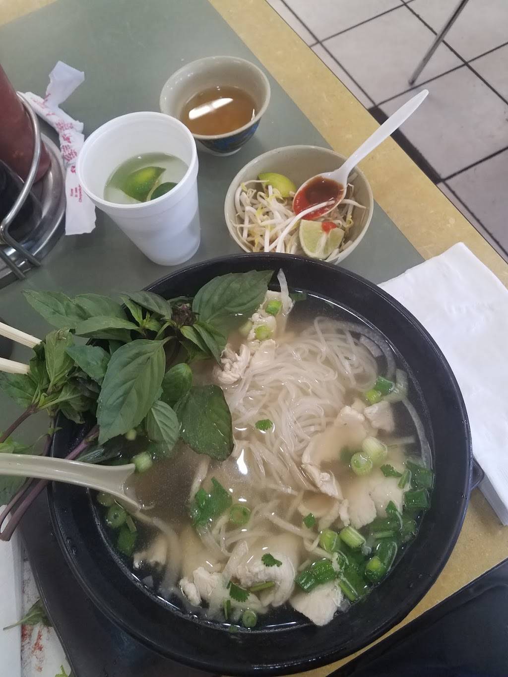 BMC Pho | restaurant | 402 N Azusa Ave, Covina, CA 91722, USA | 6263318024 OR +1 626-331-8024
