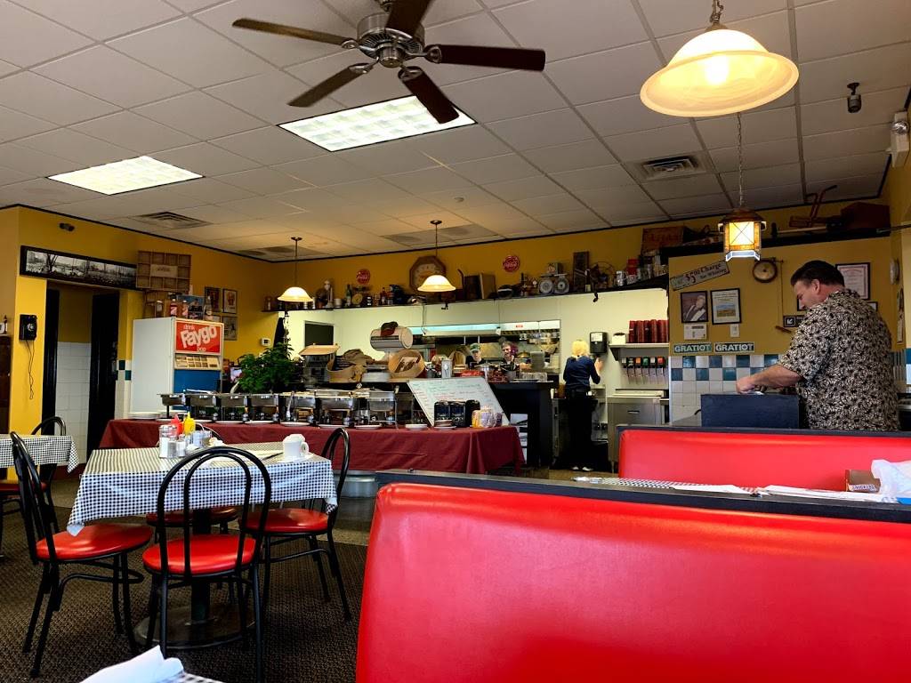 Old School Deli | restaurant | 30860 Groesbeck Hwy, Roseville, MI 48066, USA | 5867773354 OR +1 586-777-3354