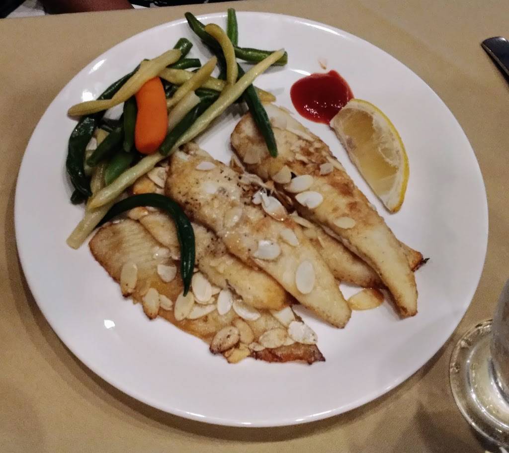 Andreas Steak & Sea Food House | restaurant | 264 Manitoba St, Bracebridge, ON P1L 1S5, Canada | 7056458841 OR +1 705-645-8841