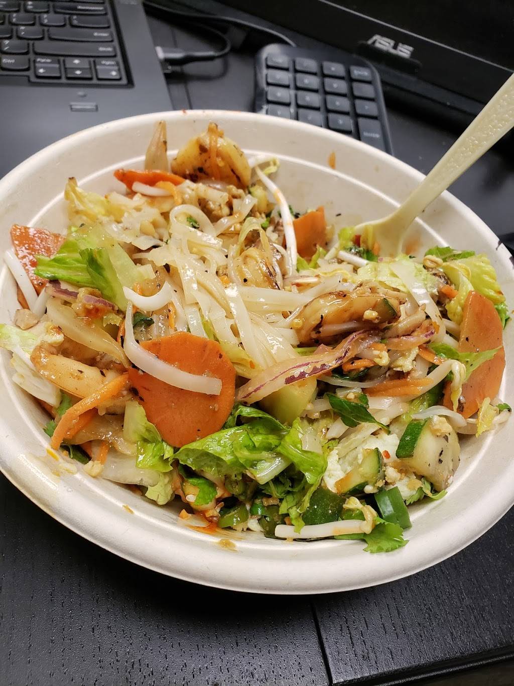 Tom Yum District | restaurant | 1515 Wilson Blvd, Arlington, VA 22209, USA | 7035288424 OR +1 703-528-8424