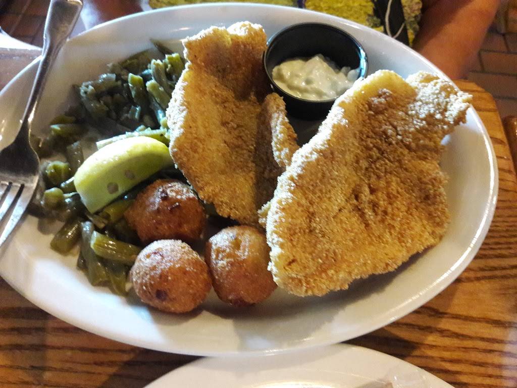 Cracker Barrel Old Country Store | restaurant | 4340 Kenowa Ave, Grandville, MI 49418, USA | 6164577219 OR +1 616-457-7219