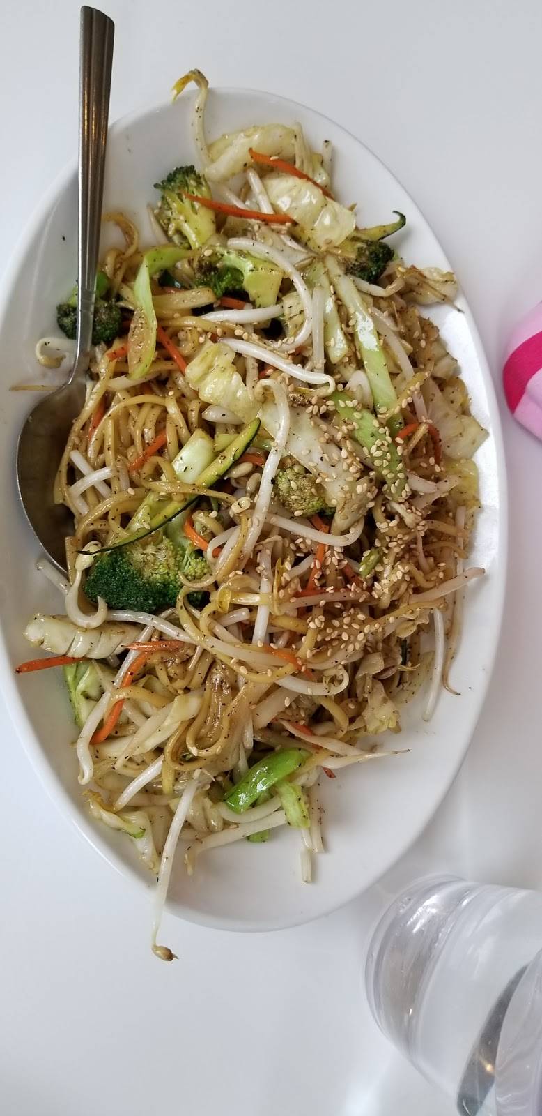 Alice & Friends Vegan Kitchen | restaurant | 5812 N Broadway, Chicago, IL 60660, USA | 7732758797 OR +1 773-275-8797