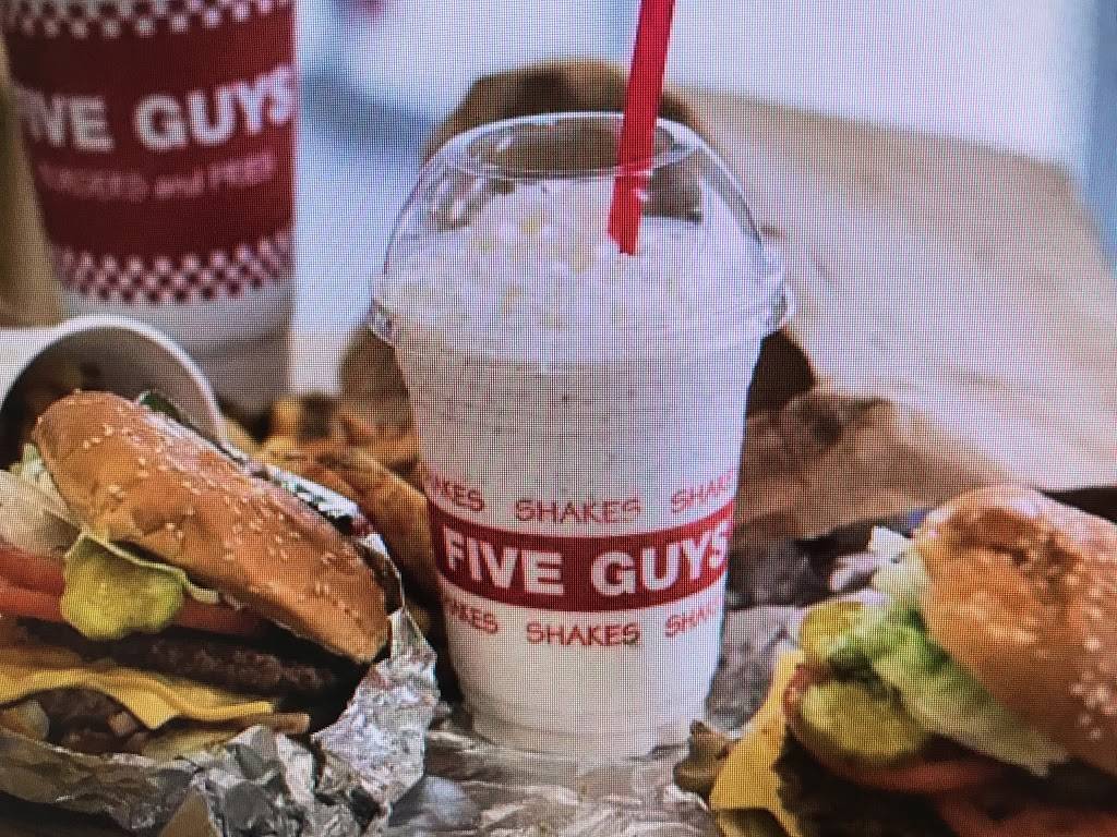 Five Guys | meal takeaway | 801 S University Dr, Plantation, FL 33324, USA | 9543066477 OR +1 954-306-6477