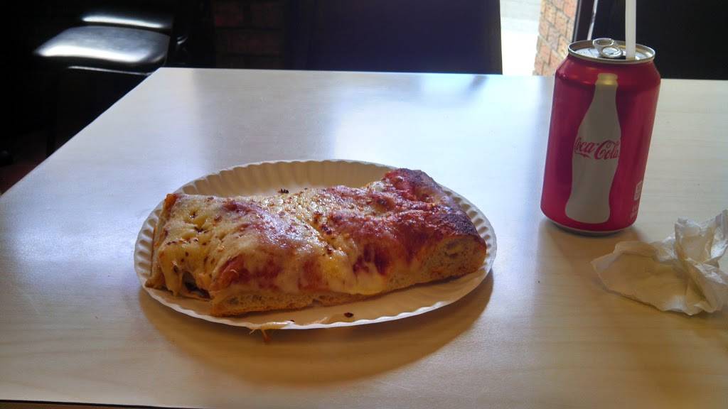 Capri Pizza | restaurant | 63 Lockwood Ave, Yonkers, NY 10701, USA | 9149695363 OR +1 914-969-5363