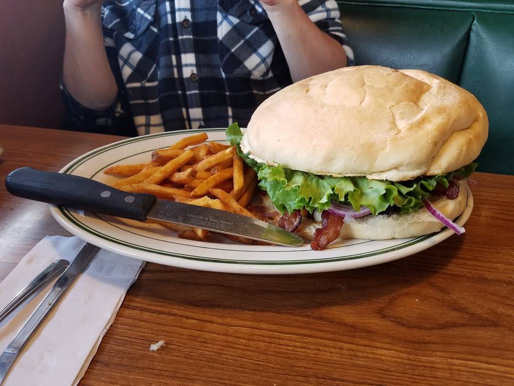 Lumberjacks | restaurant | 2075 Nevada City Hwy, Grass Valley, CA 95945, USA | 5304778900 OR +1 530-477-8900